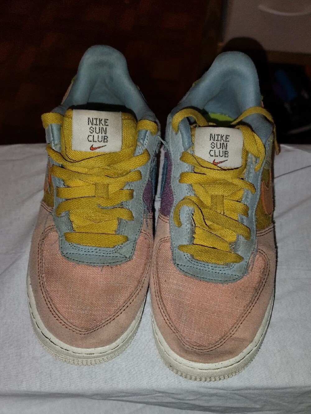Nike Kids Multicolor Low-Top Sneakers with Yellow Laces - Picture 2 of 11